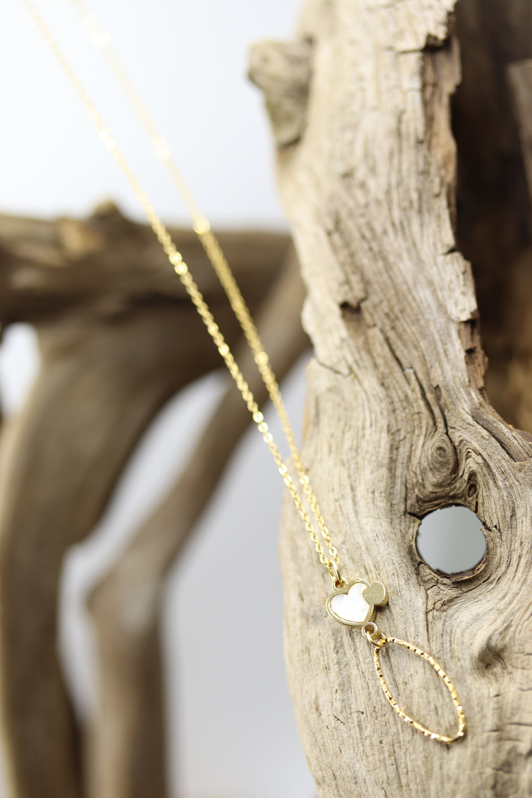 Chaîne acier inoxydable or et pendentif en coeur de corail - CH108